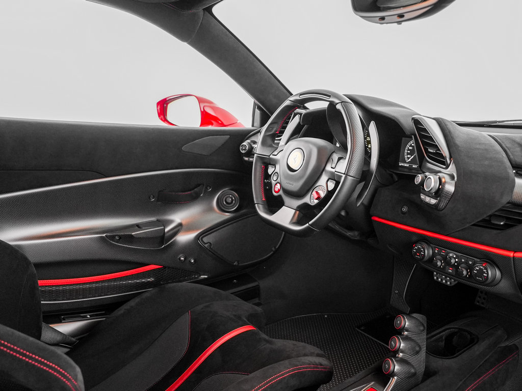 Used 2019 Ferrari 488 Pista Coupe RWD image 31