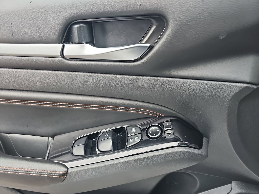 Used 2023 Nissan Altima 2.5 SR image 31