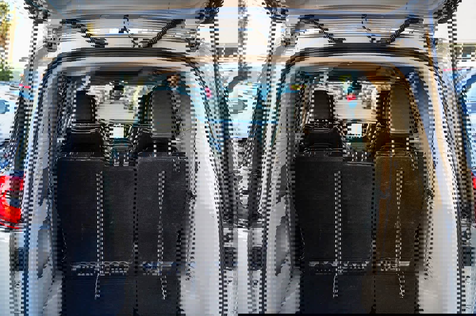 Used 2023 Chrysler Pacifica Limited image 25