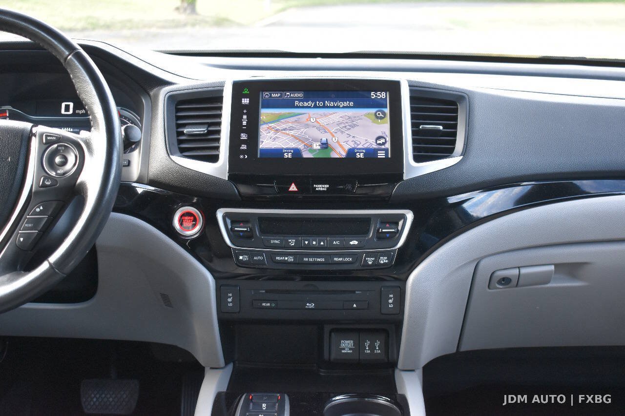 Used 2016 Honda Pilot Touring image 28
