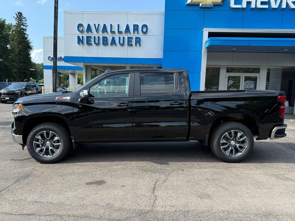 New 2026 Chevrolet Silverado 1500 LT w/ Z71 Off-Road Package AWD/4WD image 8