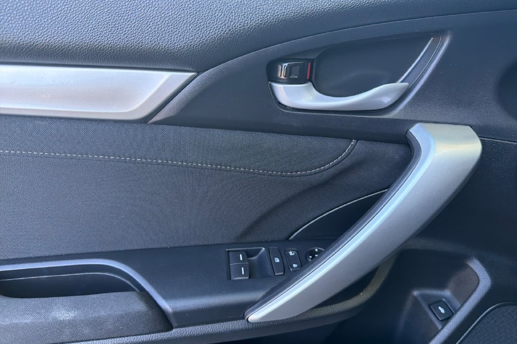 Used 2019 Honda Civic EX image 5