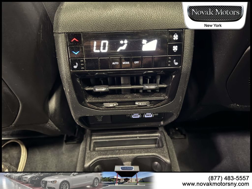 Used 2023 Jeep Grand Cherokee L Limited w/ Luxury Tech Group II AWD/4WD image 15