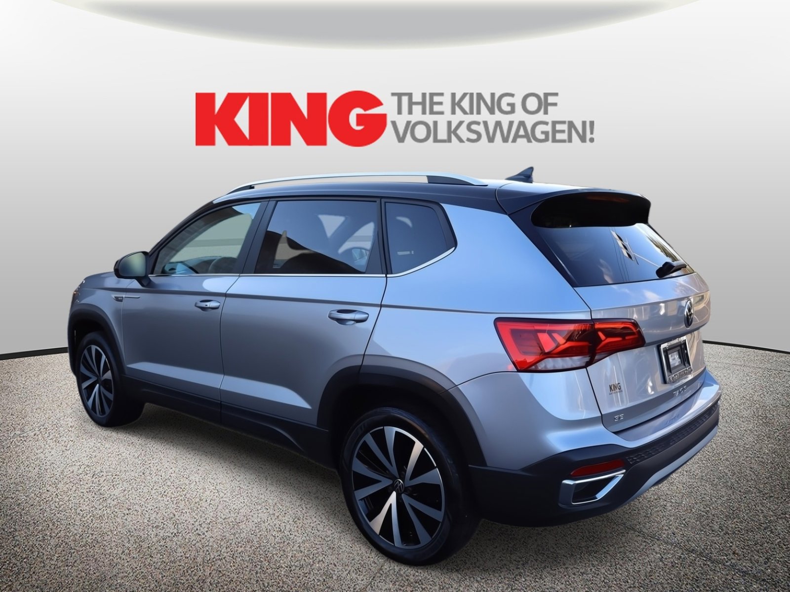 Certified 2023 Volkswagen Taos SE w/ Panoramic Sunroof Package image 6