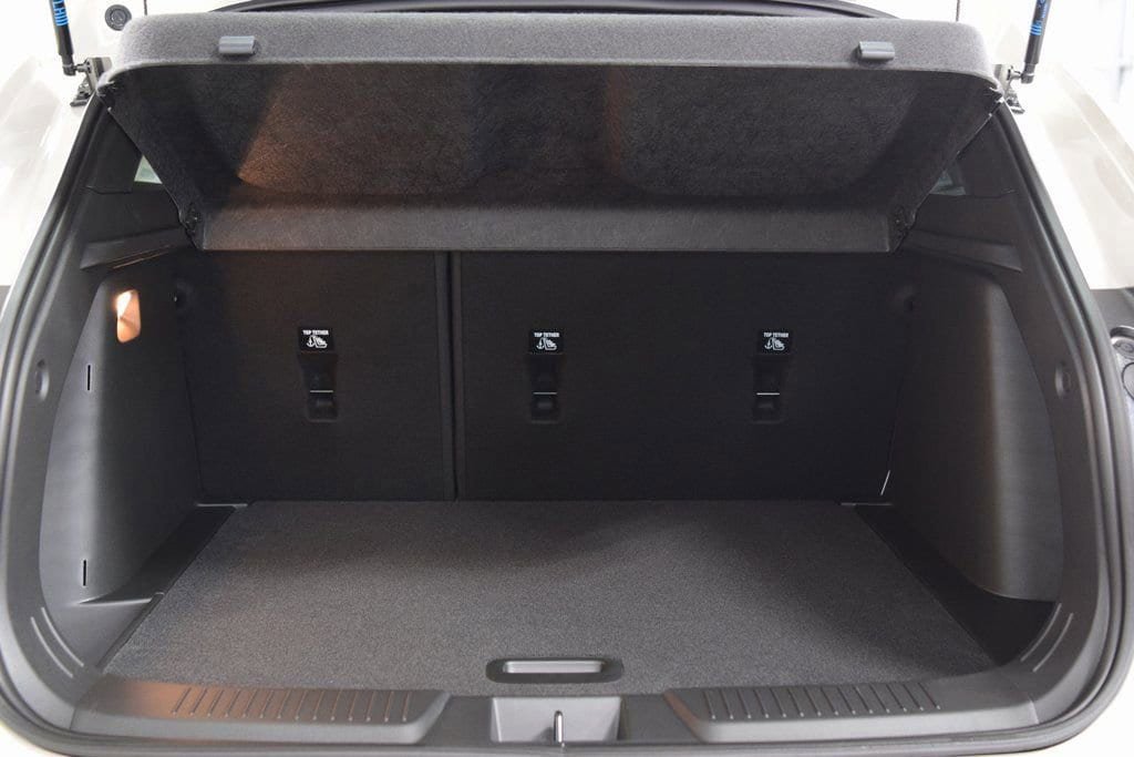 New 2026 Chevrolet Trax RS w/ Sunroof Package image 24