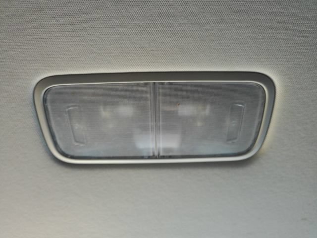 Used 2024 Kia Carnival LX FWD image 33