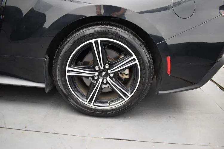 Used 2024 Ford Mustang Premium RWD image 33