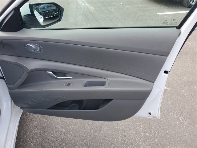 Used 2024 Hyundai Elantra SEL image 35