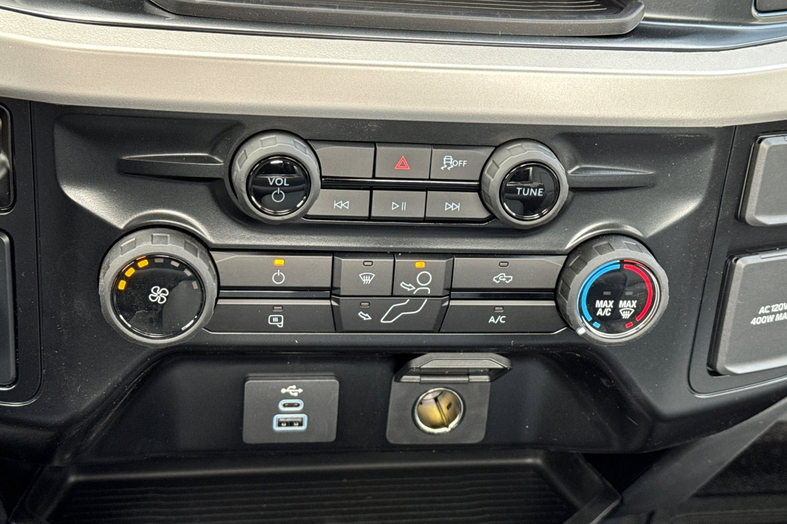 New 2025 Ford F550 2WD Regular Cab Super Duty image 16