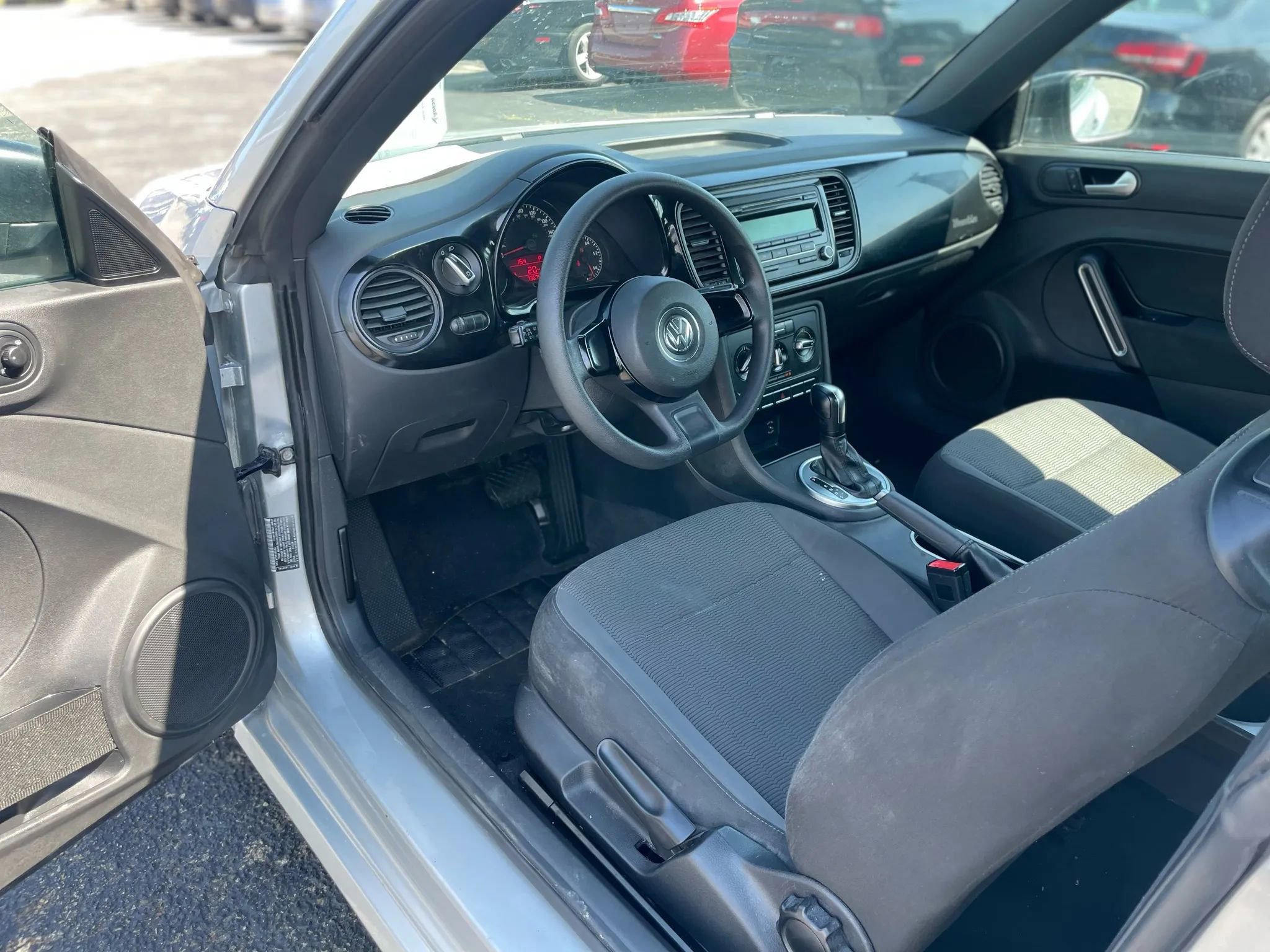 Used 2012 Volkswagen Beetle 2.5 image 14