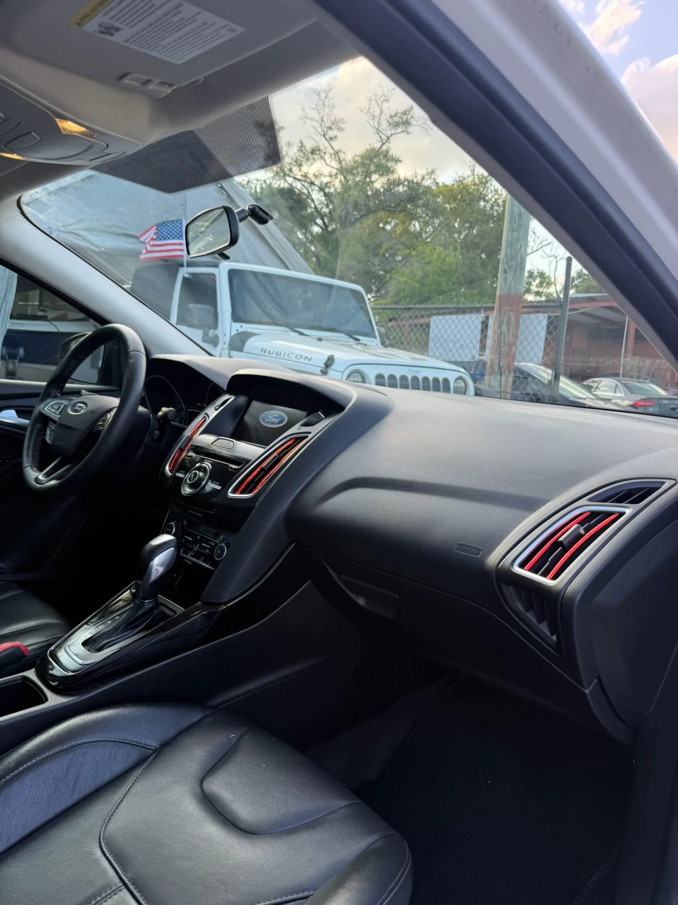 Used 2018 Ford Focus Titanium FWD image 13