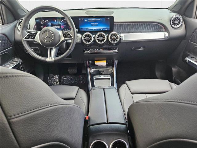 Used 2025 Mercedes-Benz GLB 250 image 17