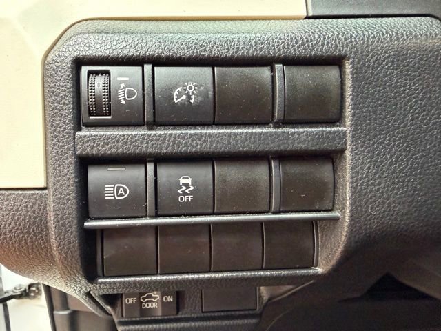 Used 2024 Toyota Tacoma TRD Off-Road AWD/4WD image 20