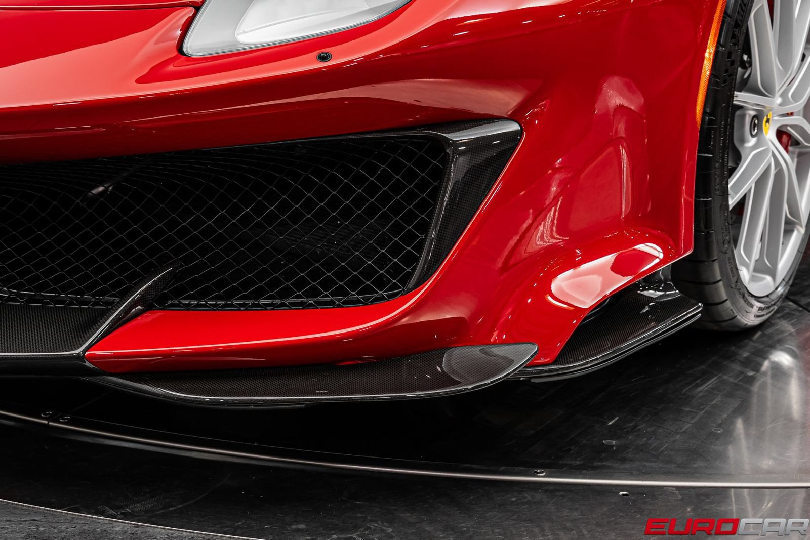 Used 2019 Ferrari 488 Pista Coupe RWD image 16