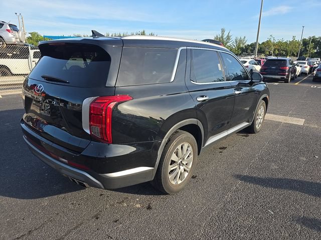 Used 2023 Hyundai Palisade SEL FWD image 3