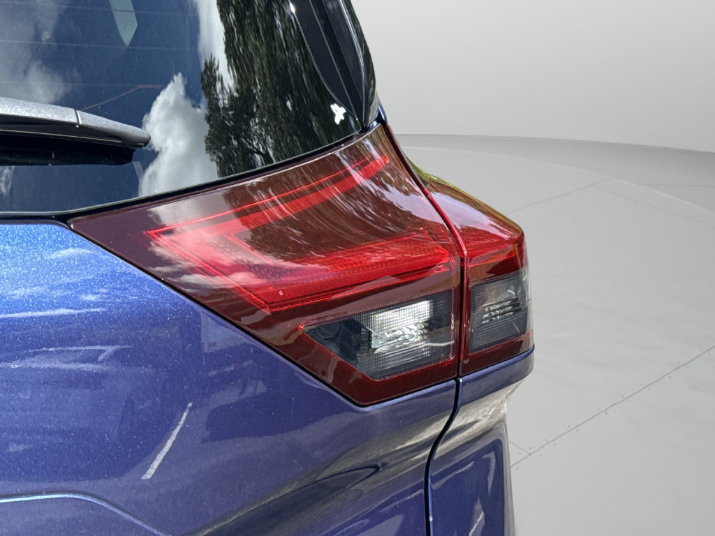Certified 2021 Nissan Rogue SV w/ Premium Package FWD image 19