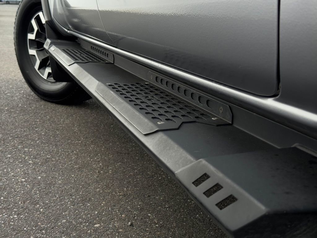 Certified 2020 Toyota Tacoma TRD Off-Road AWD/4WD image 27