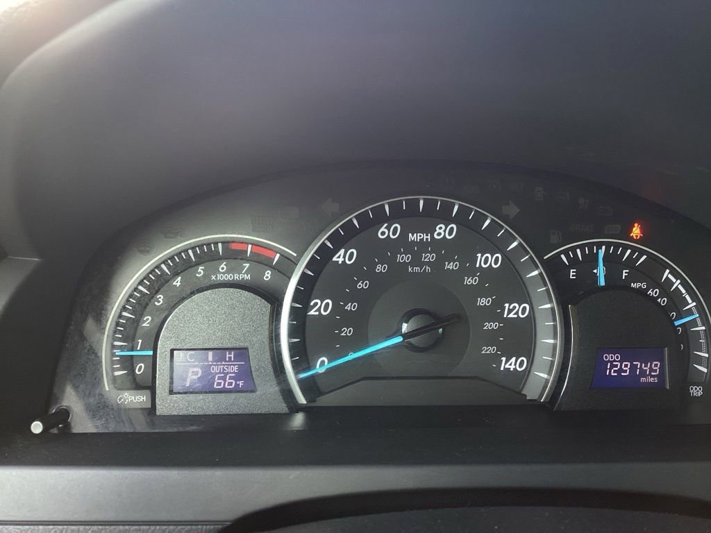 Used 2013 Toyota Camry LE FWD image 11