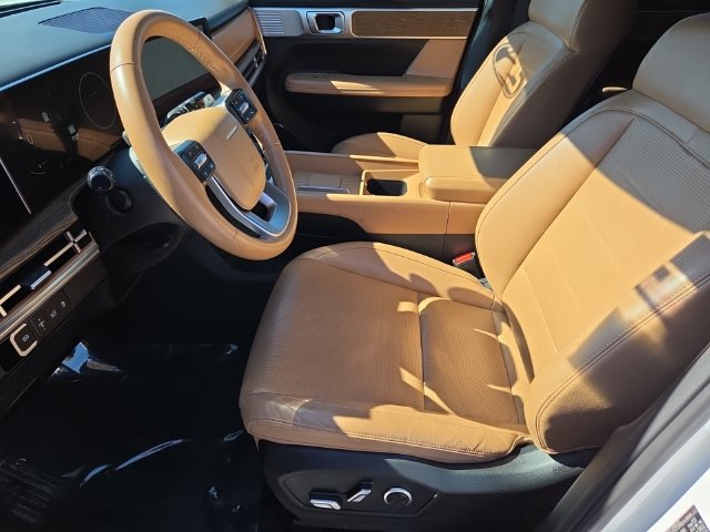Used 2025 Hyundai Santa Fe Limited FWD image 10