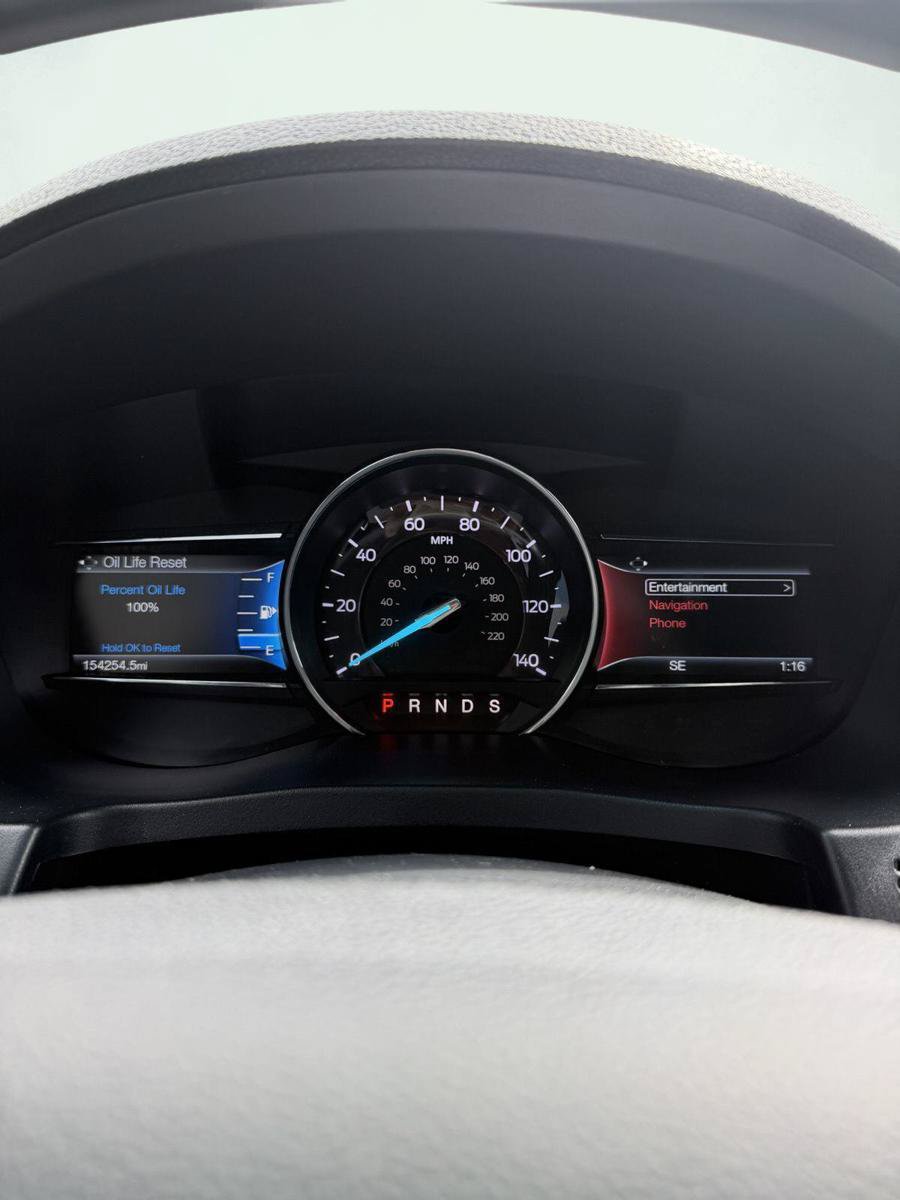 Used 2016 Ford Explorer XLT w/ Equipment Group 202A FWD image 6