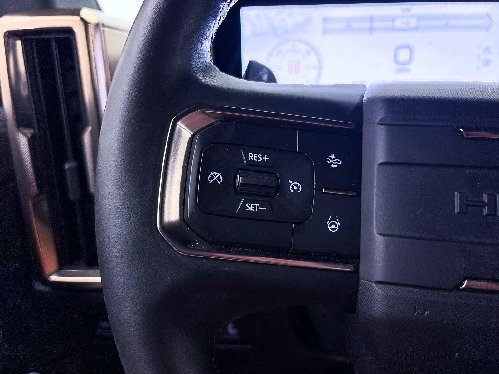 Used 2025 GMC Hummer EV 3X AWD/4WD image 32