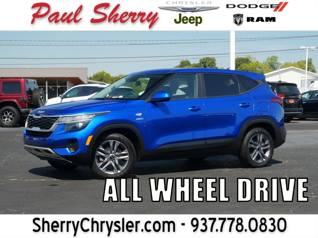 Used 2023 Kia Seltos LX AWD/4WD image 1