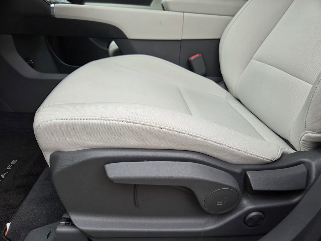 Used 2026 Hyundai Santa Fe SE FWD image 14