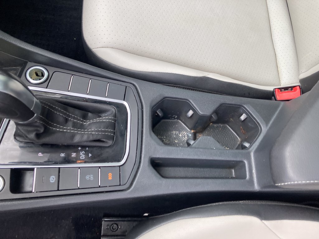 Used 2019 Volkswagen Jetta R-Line w/ R-Line Cold Weather Package FWD image 33