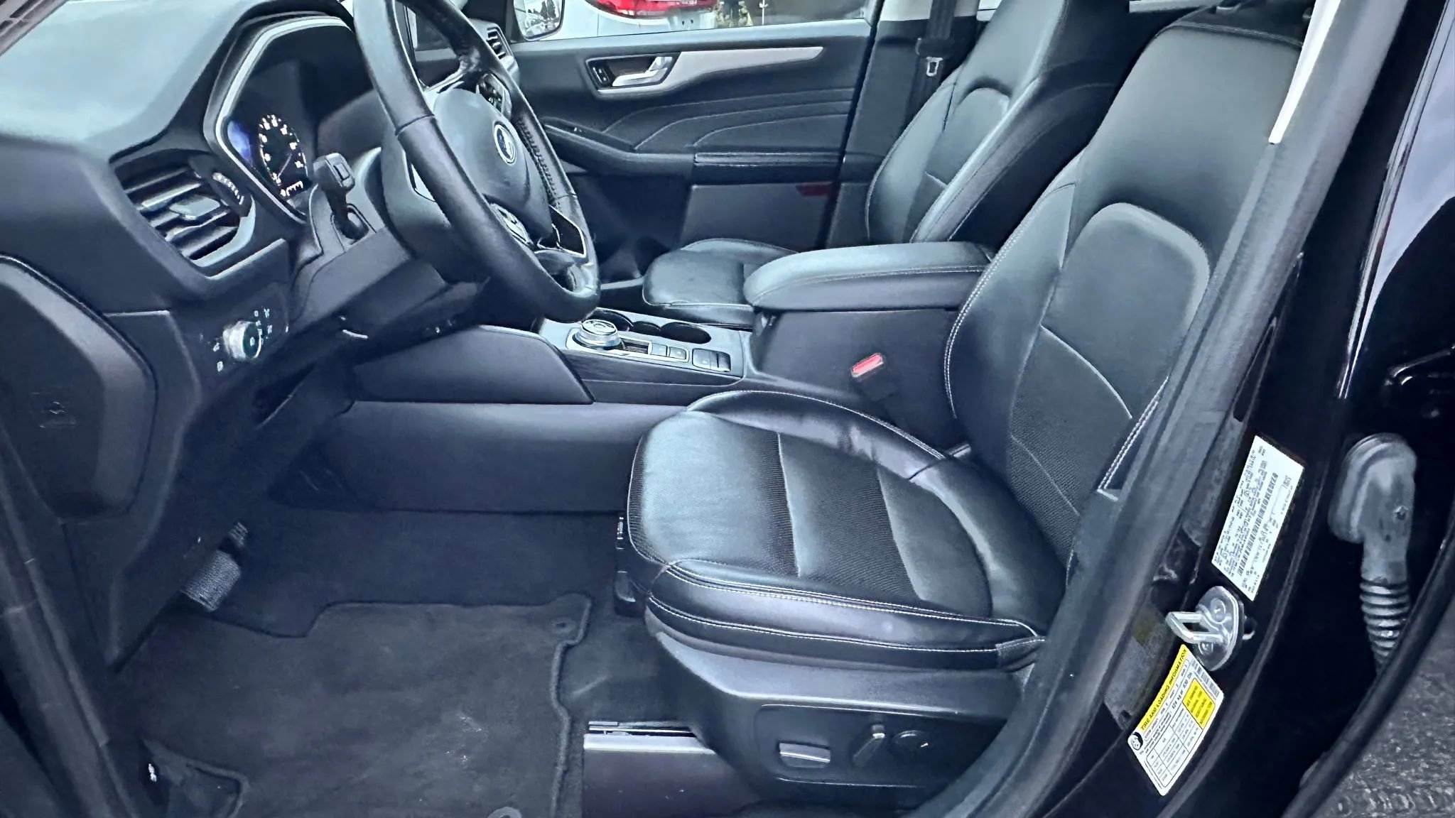 Used 2021 Ford Escape SEL image 11