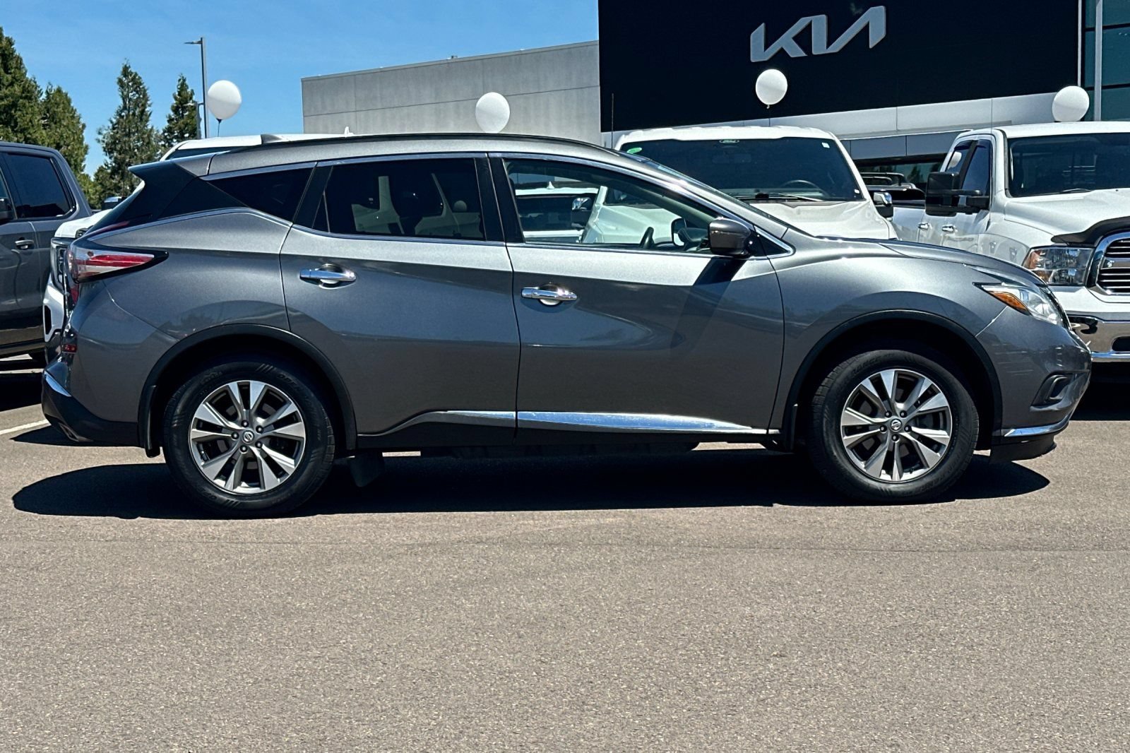 Used 2017 Nissan Murano SV AWD/4WD image 3