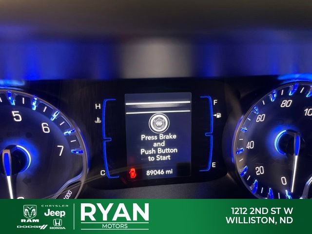 Used 2018 Chrysler Pacifica Touring-L FWD image 9