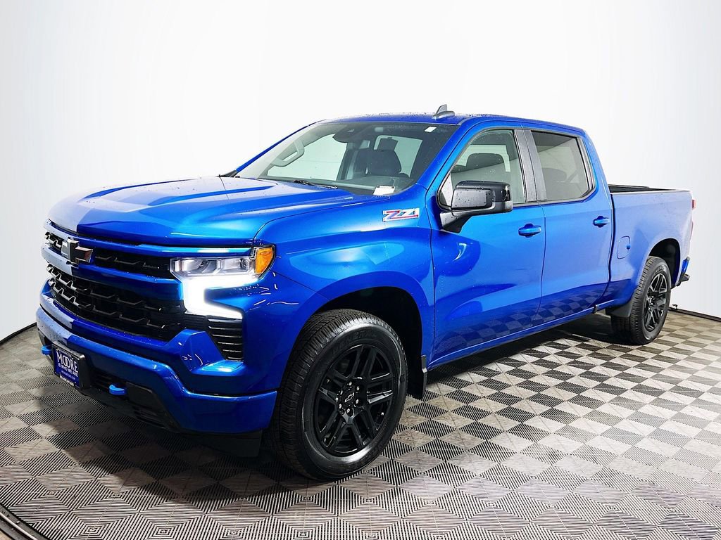 Used 2022 Chevrolet Silverado 1500 RST AWD/4WD image 3