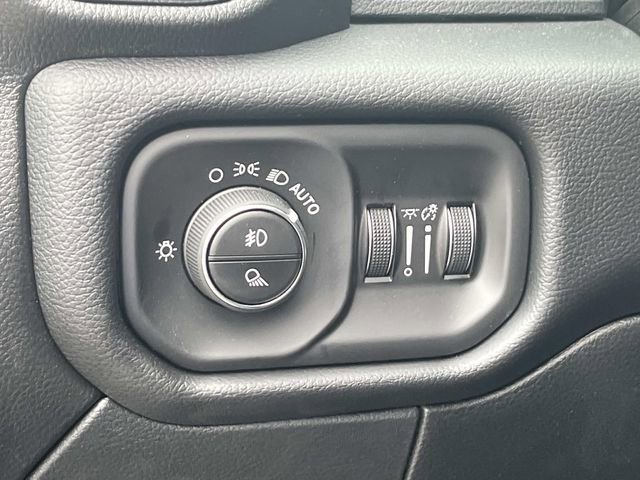 New 2026 RAM 2500 Laramie AWD/4WD image 22