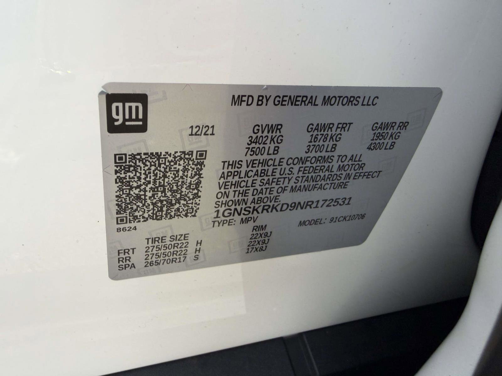 Certified 2022 Chevrolet Tahoe RST w/ Luxury Package AWD/4WD image 17