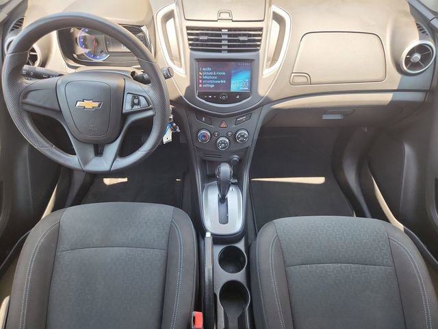 Used 2015 Chevrolet Trax LS FWD image 18