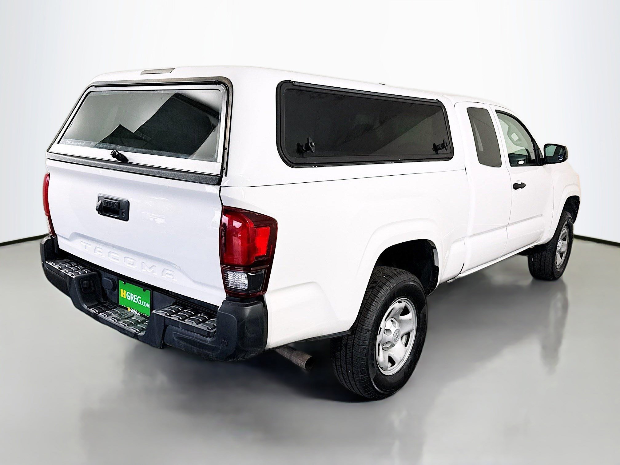 Used 2022 Toyota Tacoma SR image 10