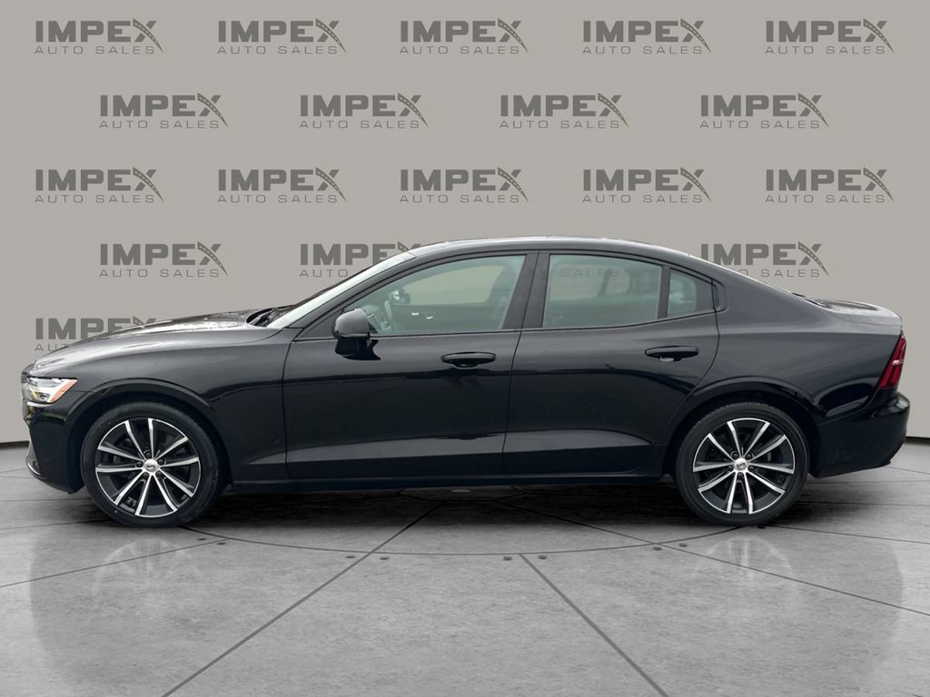 Used 2021 Volvo S60 T5 Momentum w/ Premium Package image 2