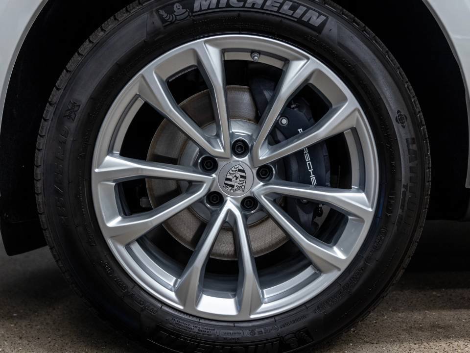 Certified 2026 Porsche Macan AWD/4WD image 21