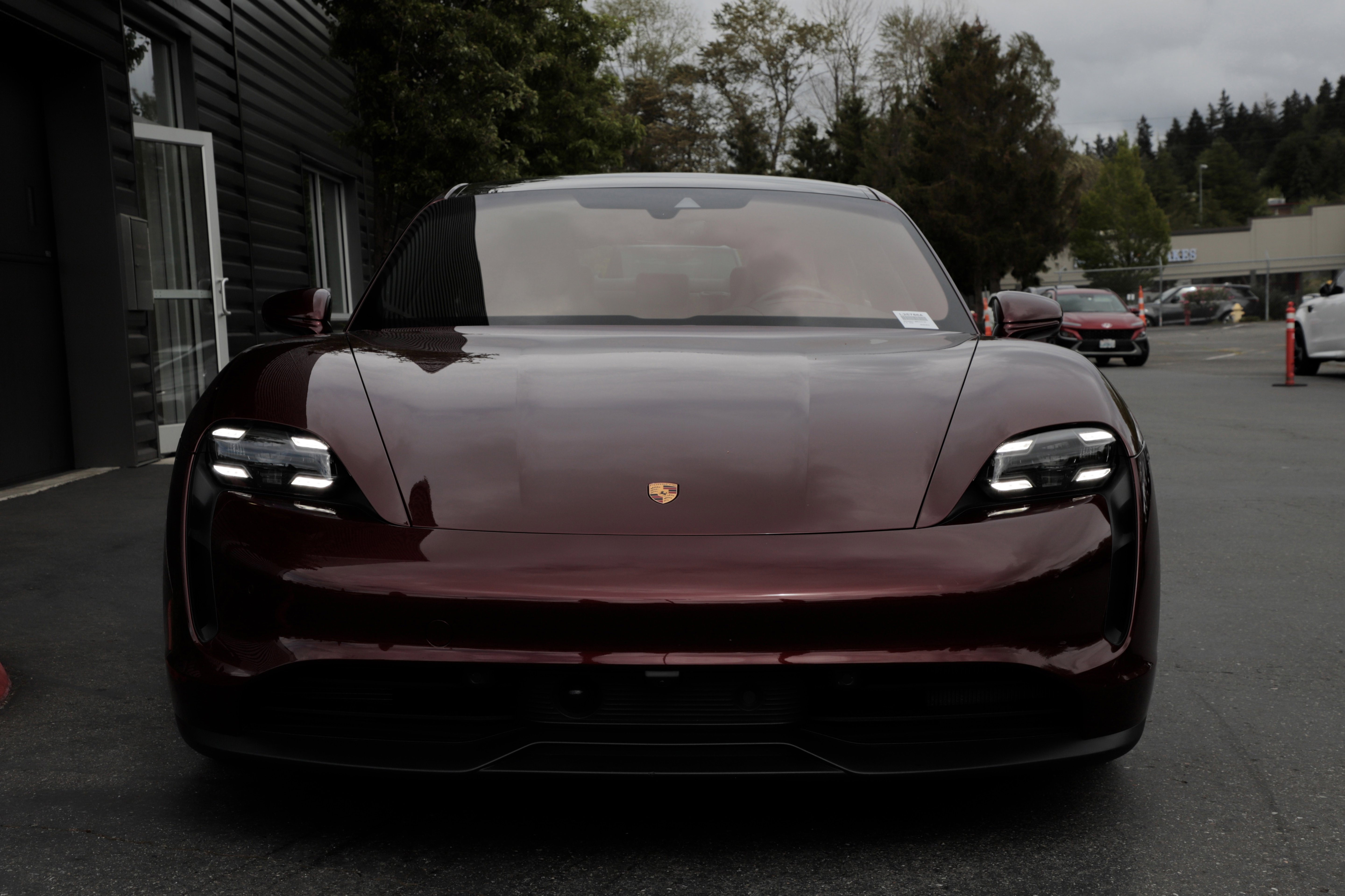 Used 2021 Porsche Taycan 4S AWD/4WD image 4