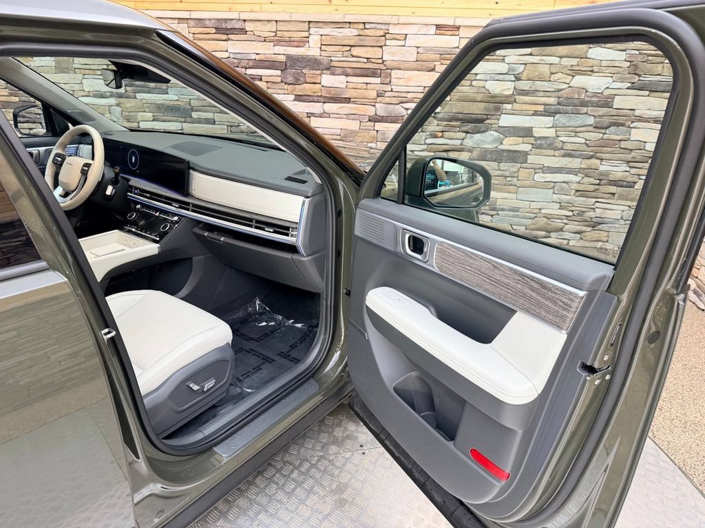 Used 2024 Hyundai Santa Fe Limited AWD/4WD image 51