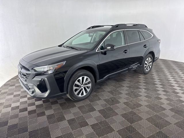 Used 2023 Subaru Outback Premium AWD/4WD image 3