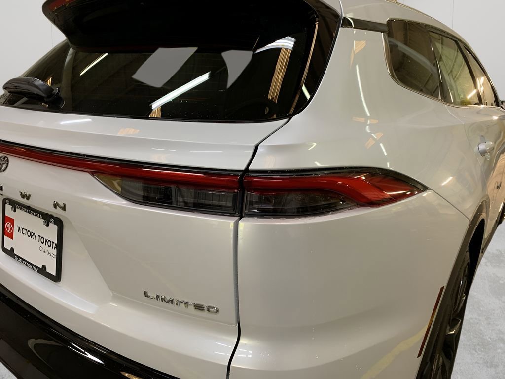 New 2025 Toyota Crown Signia image 30