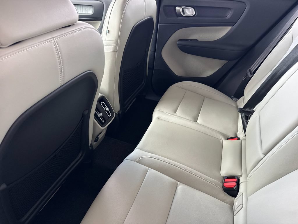 New 2026 Volvo XC40 B5 Plus w/ Protection Package Premier AWD/4WD image 11