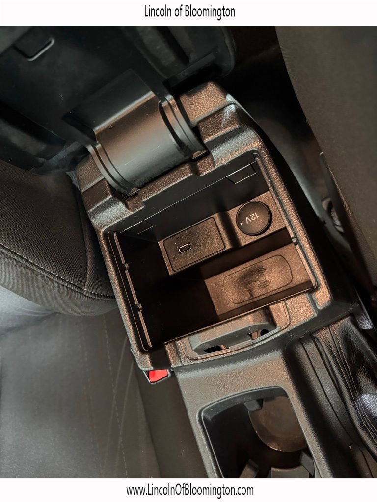 Used 2018 Ford Focus SE w/ Cold Weather Package image 33