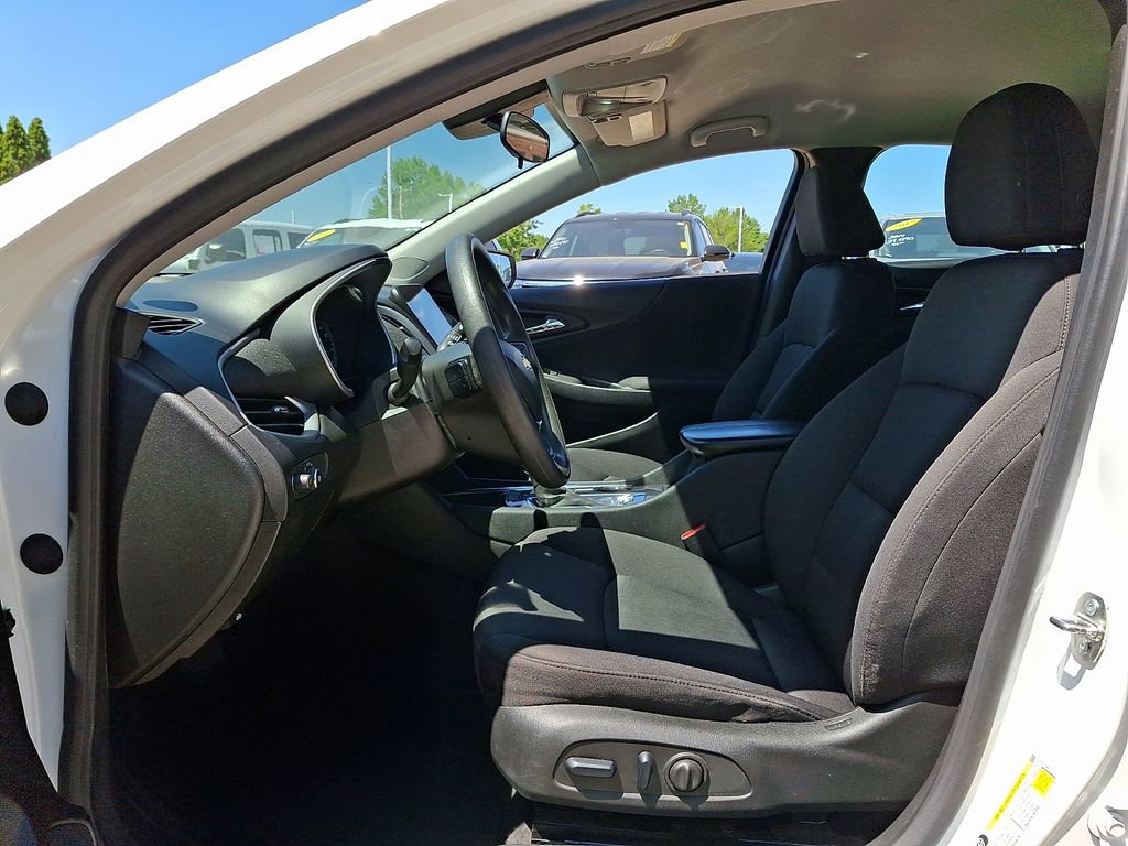 Used 2024 Chevrolet Malibu LT FWD image 13