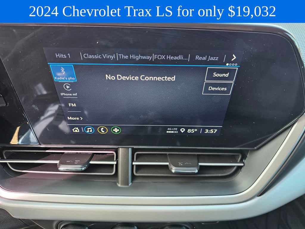 Used 2024 Chevrolet Trax LS FWD image 30