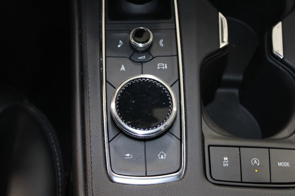 Used 2024 Cadillac XT4 Premium Luxury image 44