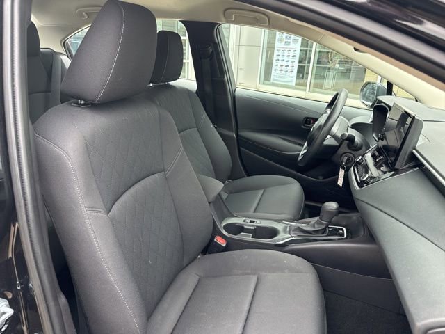 Used 2025 Toyota Corolla LE FWD image 31