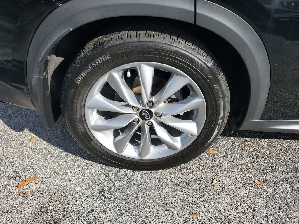 Used 2020 INFINITI QX50 Luxe w/ Navigation Package image 6