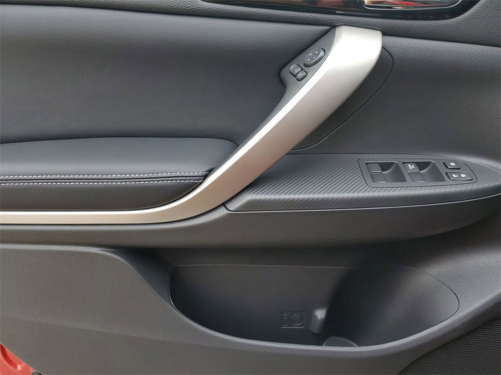 New 2025 Mitsubishi Eclipse Cross SE image 12